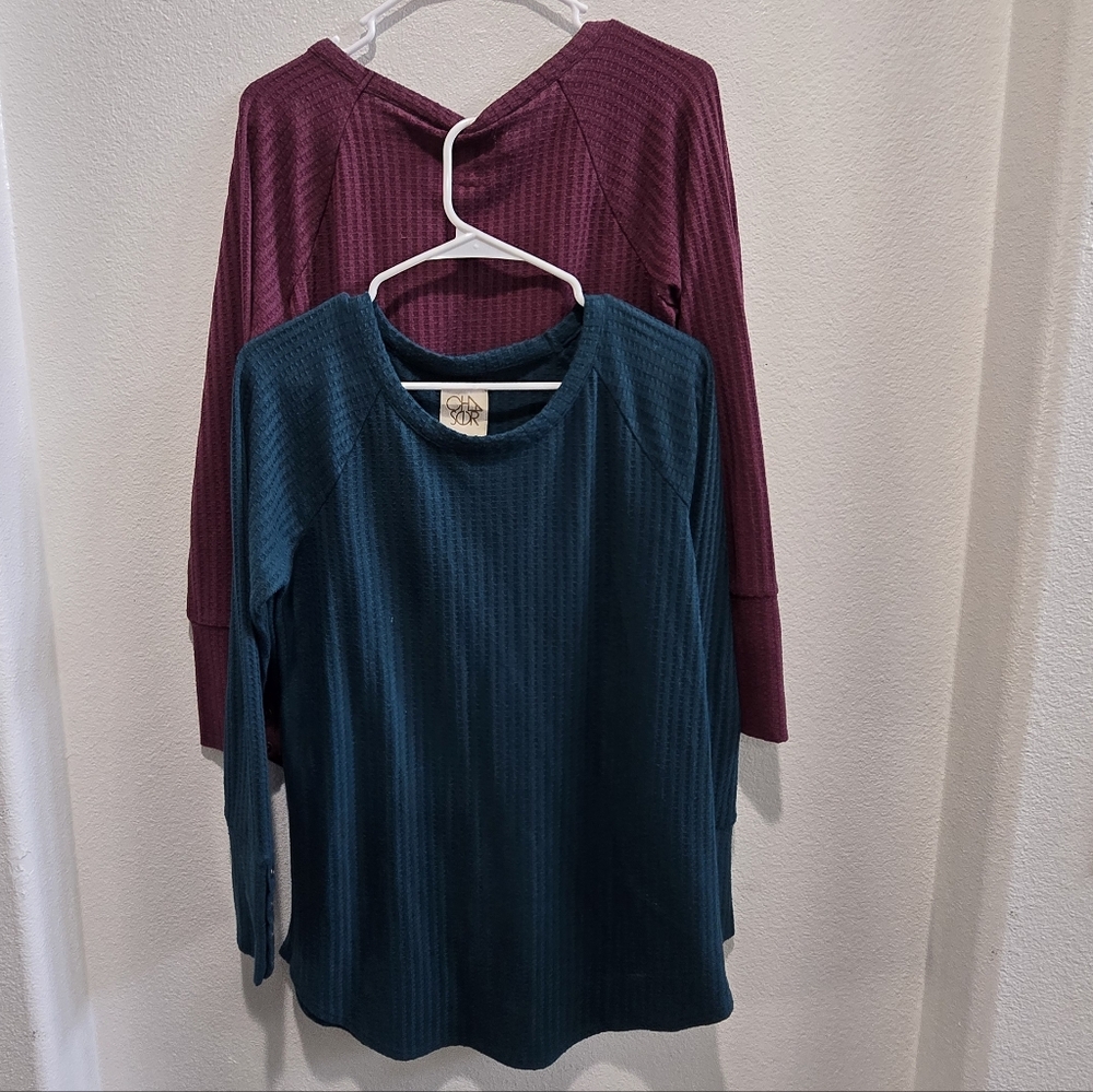Chaser set of 2  Long Sleeve Waffle Knit Tops - Blue and dark red size large